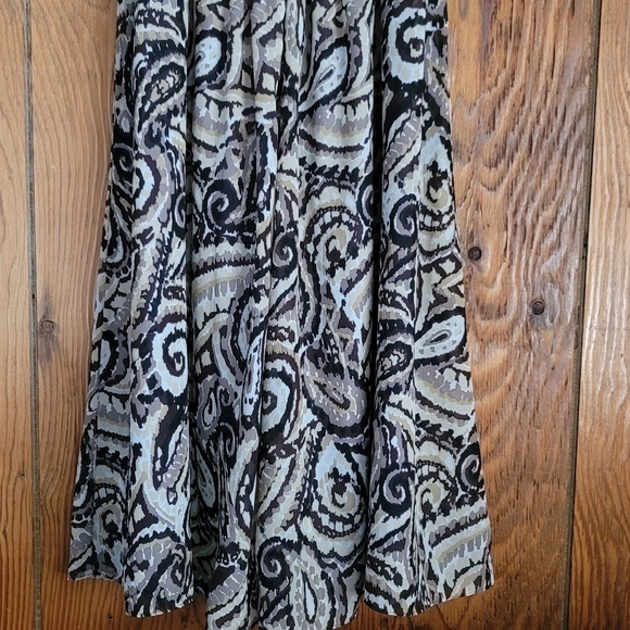 Paisley pull-on skirt. Size medium. - Picture 2 of 4